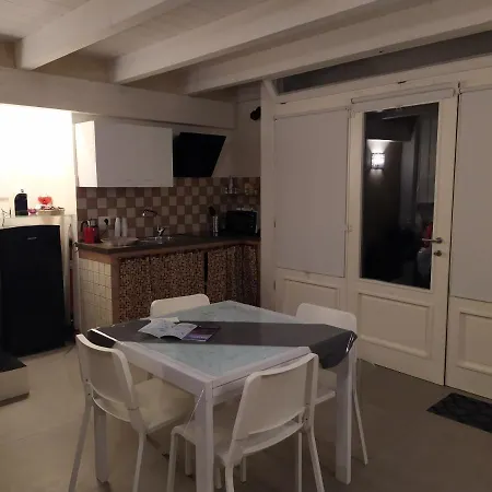 La Casa Nella Roccia Nyaraló Matera